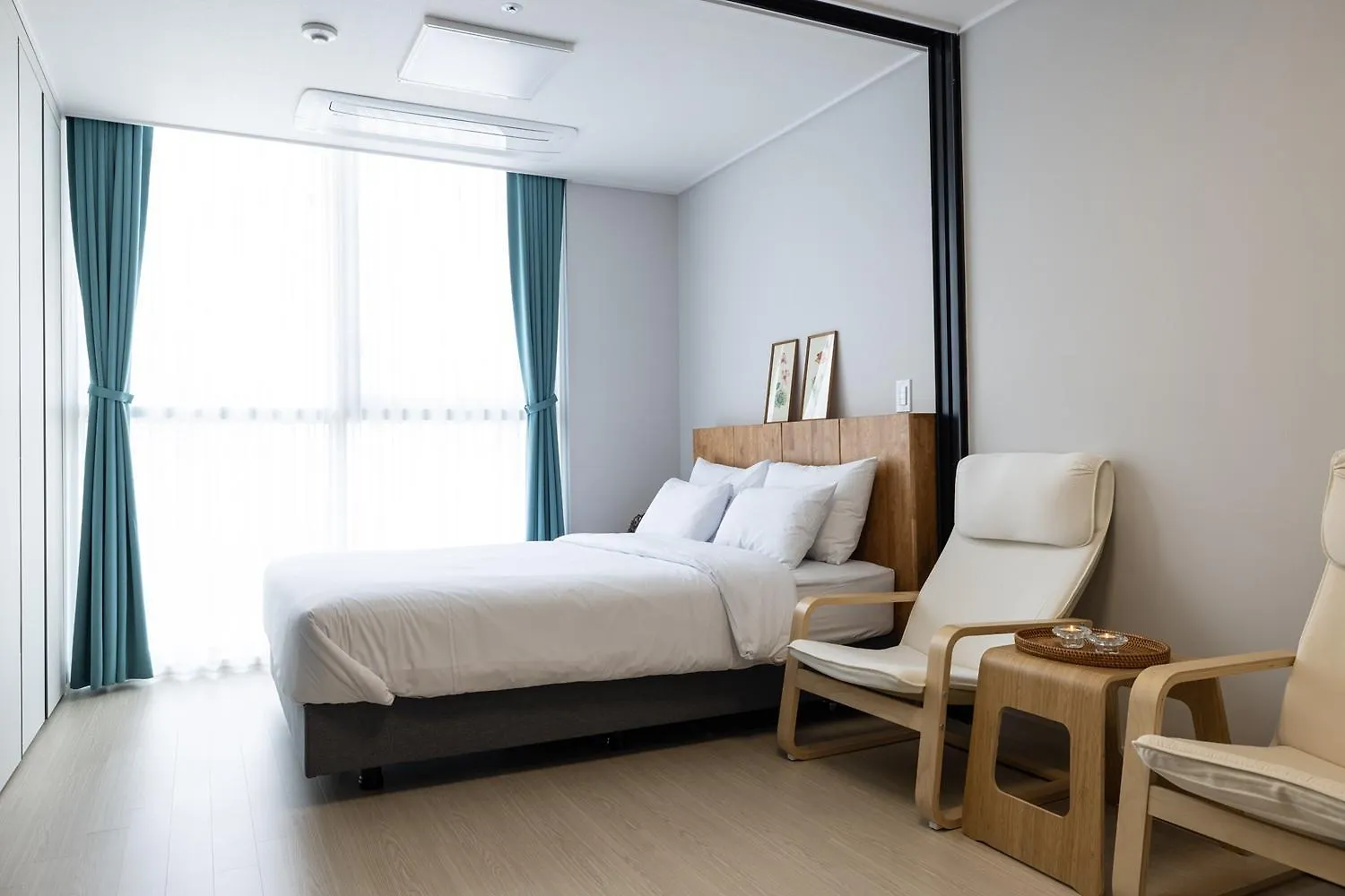 Grand Bleu Hotel & Residence Incheon