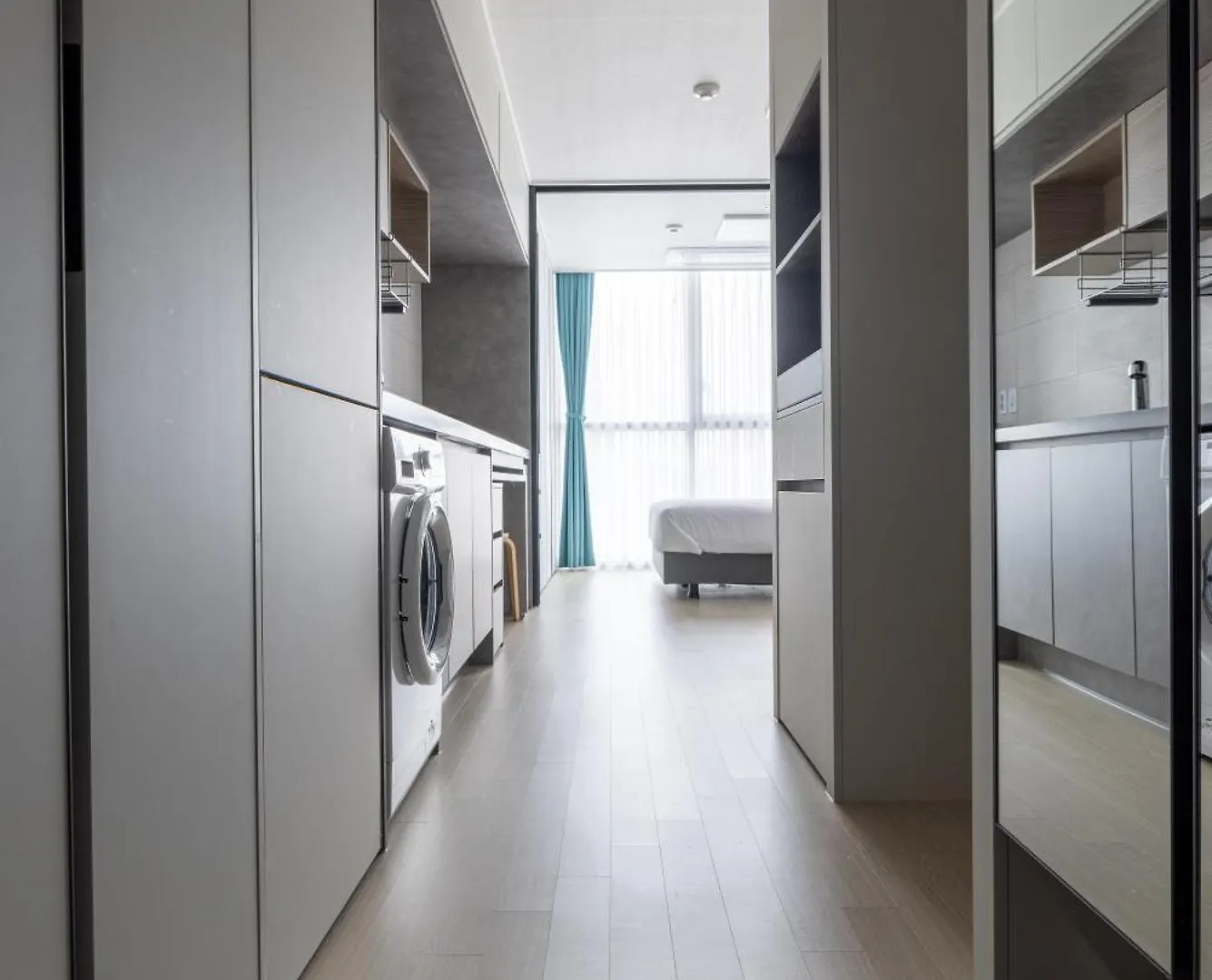 Grand Bleu Hotel & Residence Incheon