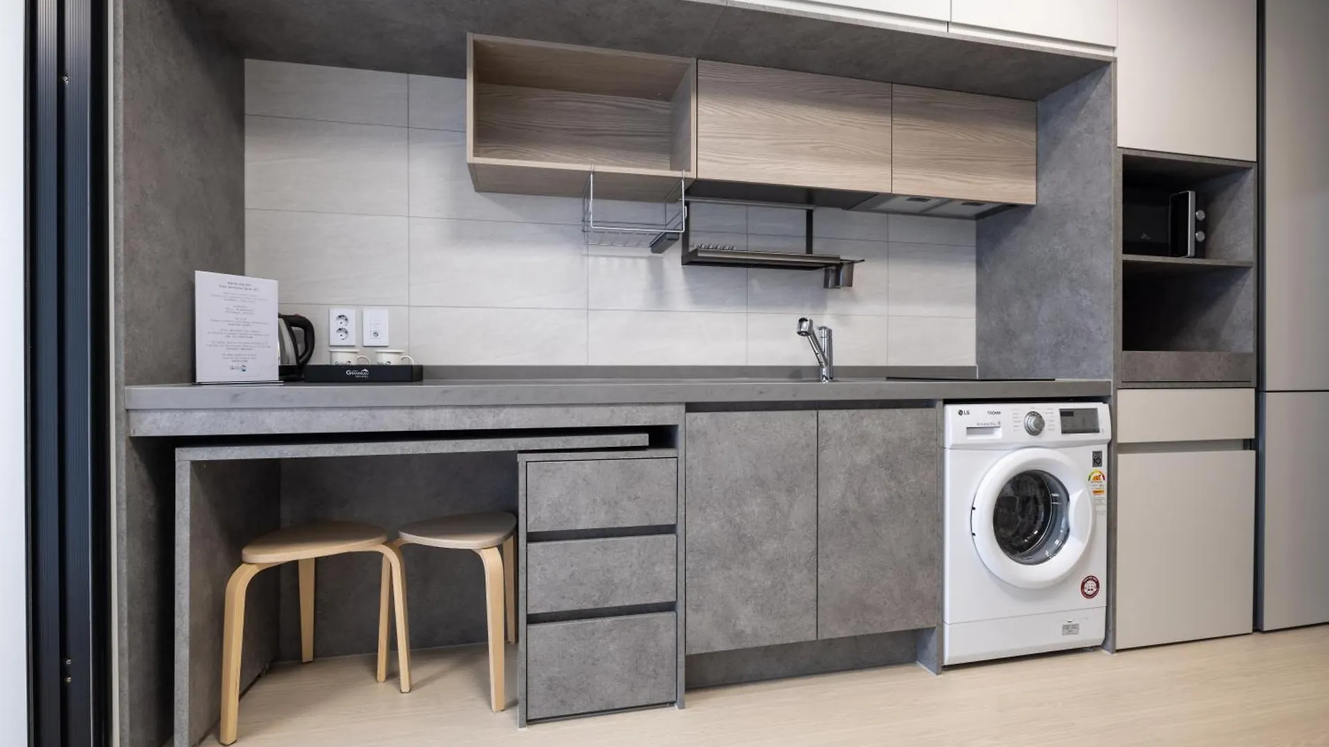 Grand Bleu Hotel & Residence Incheon 0*,