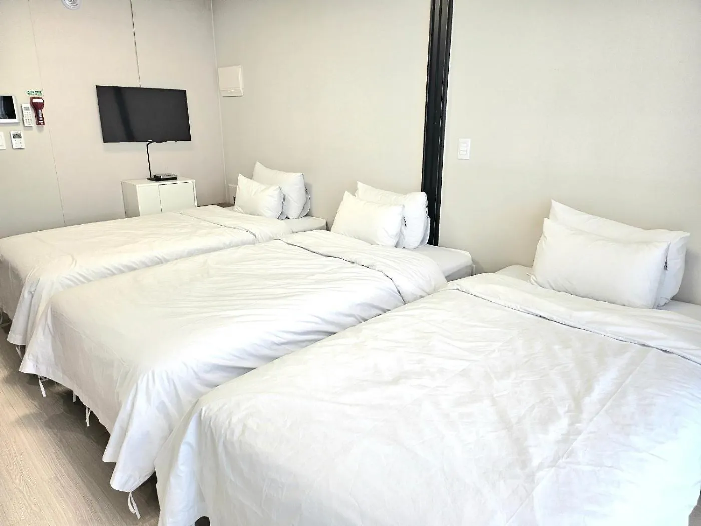 Grand Bleu Hotel & Residence Incheon