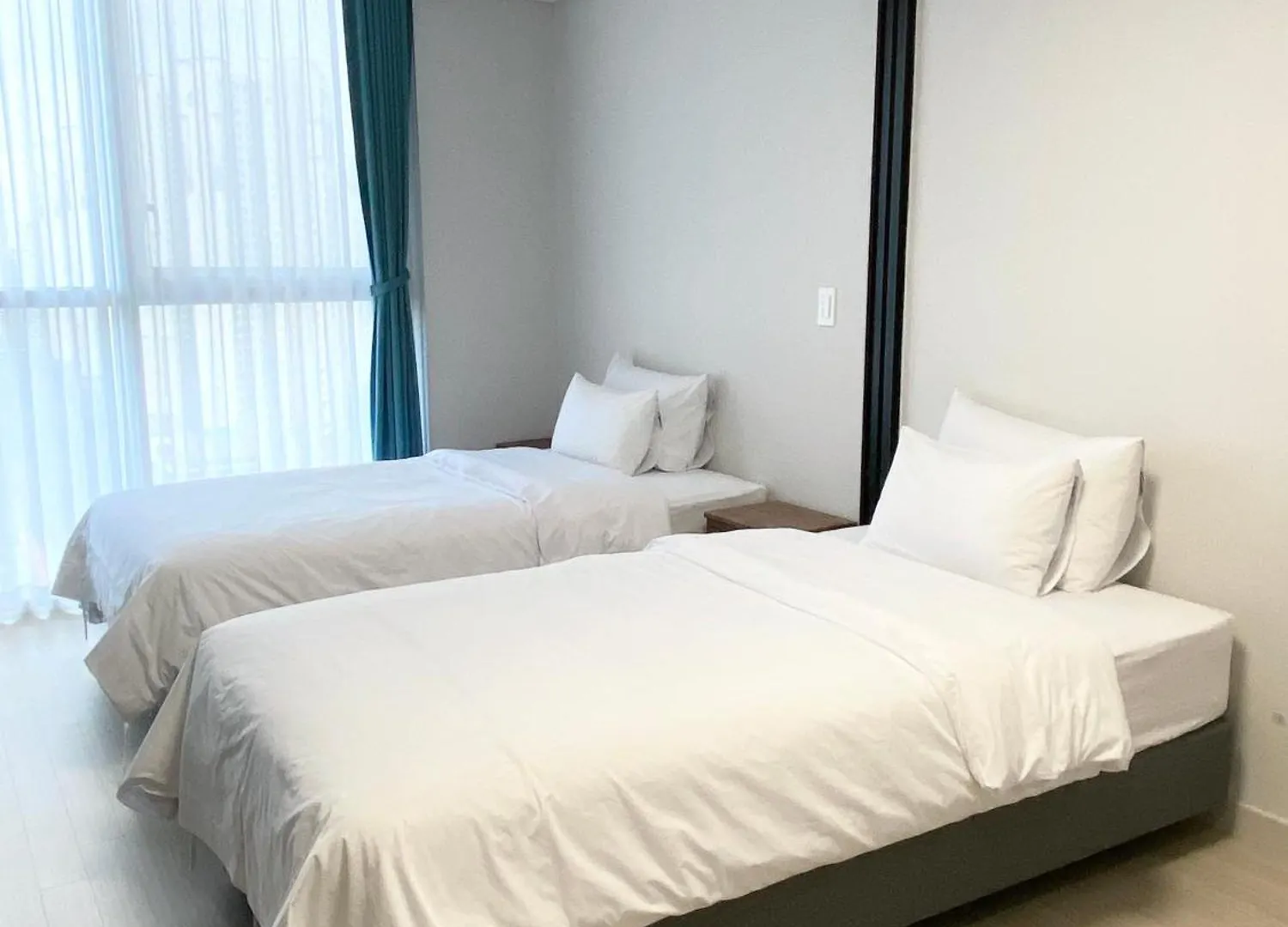 Grand Bleu Hotel & Residence Incheon