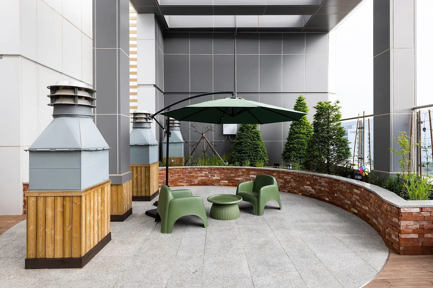 Grand Bleu Hotel & Residence Incheon