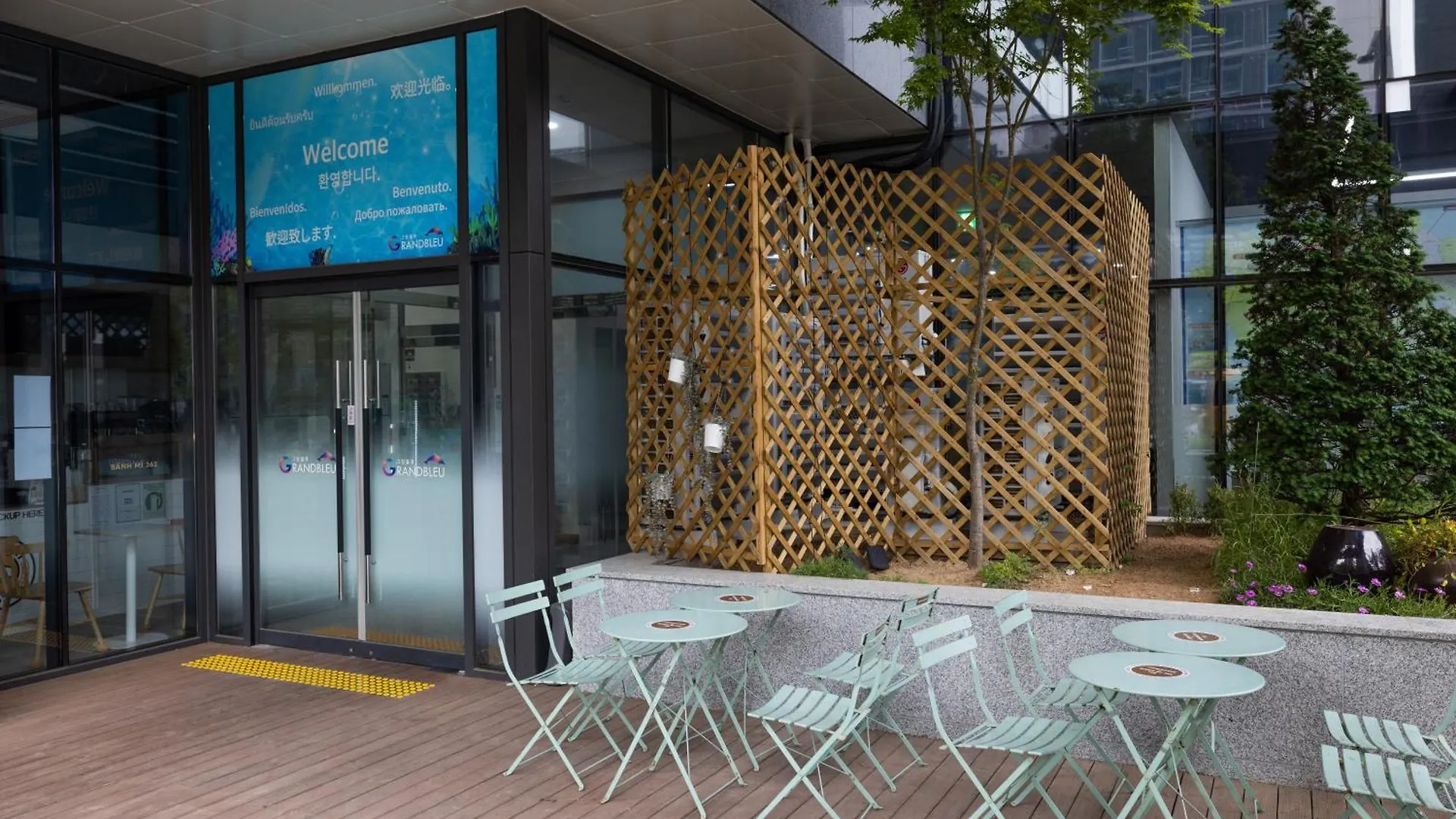 Grand Bleu Hotel & Residence Incheon
