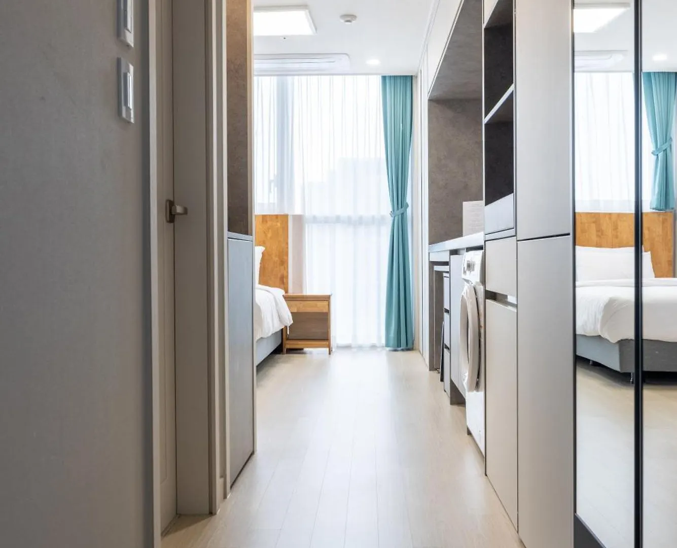 Grand Bleu Hotel & Residence Incheon